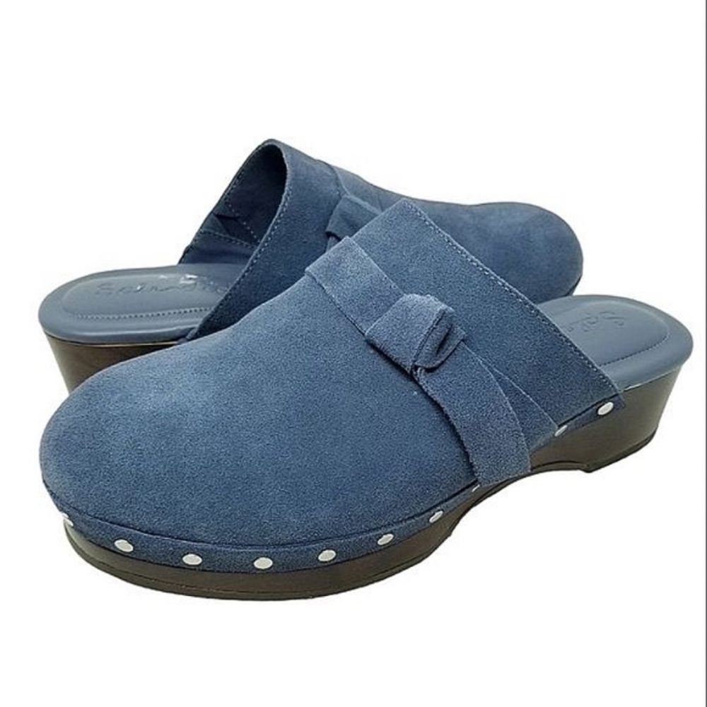 NWOT SUPER CUTE CLOGS